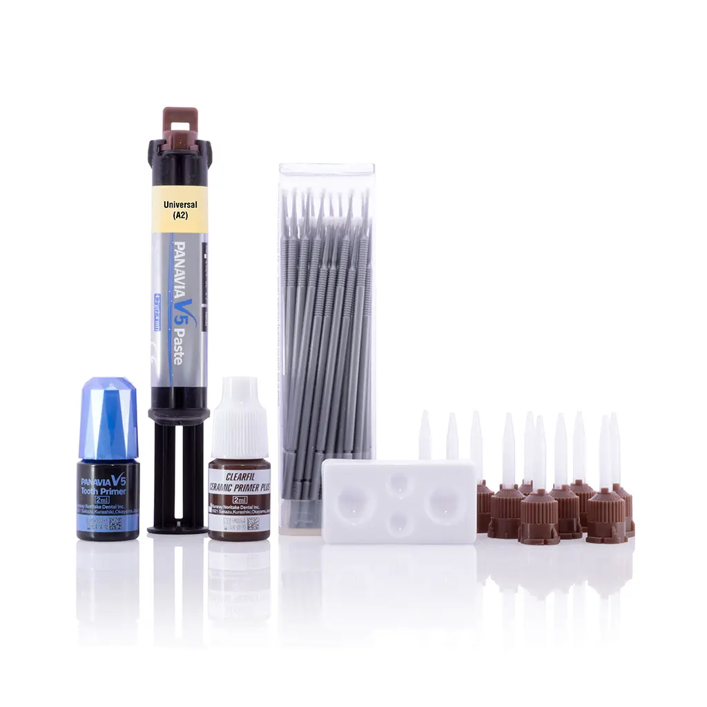 [256-3605] CEMENTO PANAVIA V5 INTRODUCTORY KIT CLEAR