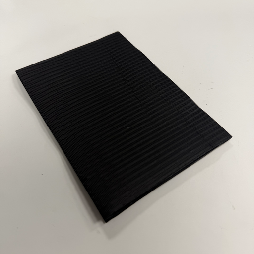 [PLU020] CAMPO BABERO DESECHABLE 3 CAPAS CAJA C/500 PZAS NEGRO